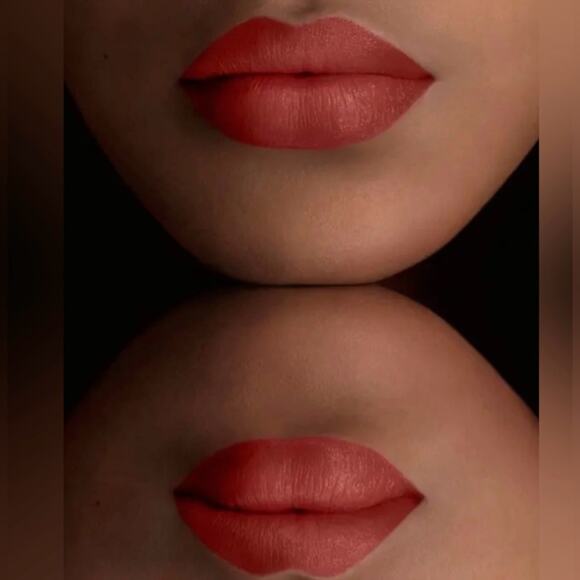 Burberry 5 pc Bundle NIB Blush, Lipstick, Mirror, Highlighter, Mini Burberry Her - Picture 2 of 6